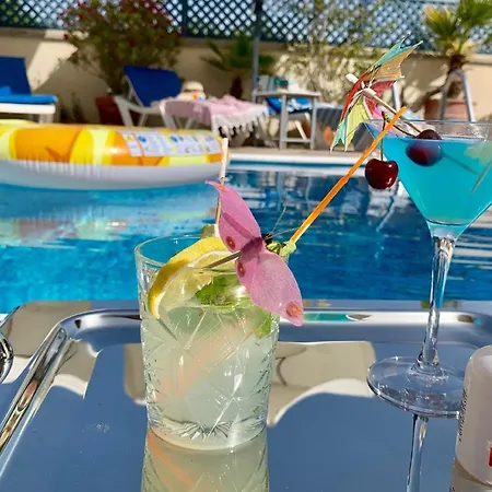 Ferienhaus Mit Privatpool Fuer 6 Personen Ca 150 Qm In Poli Crysochous, Westkueste Von Zypern Und Umgebung *