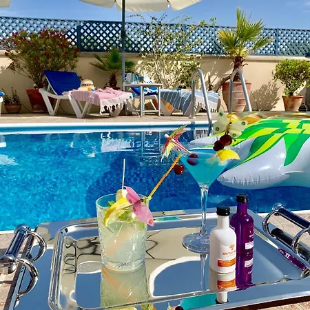Ferienhaus Mit Privatpool Fuer 6 Personen Ca 150 Qm In Poli Crysochous, Westkueste Von Zypern Und Umgebung Ferienhaus
